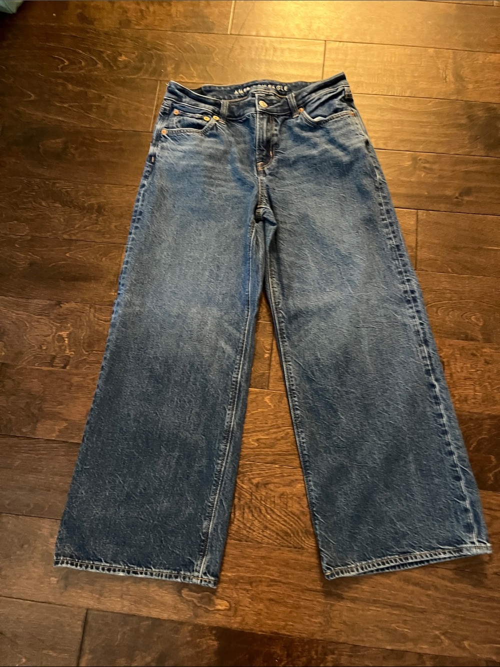 American Eagle Outfitters Women's Wide-Leg Blue Denim Jeans! 4 short